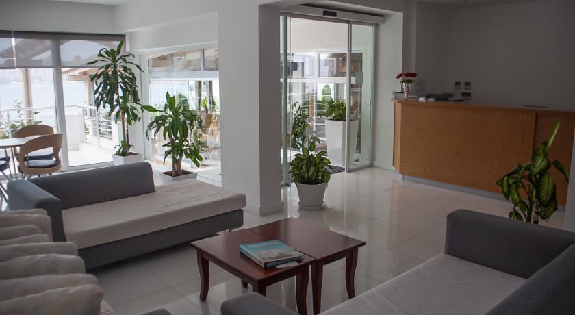 Hotel Agimi Saranda Extérieur photo