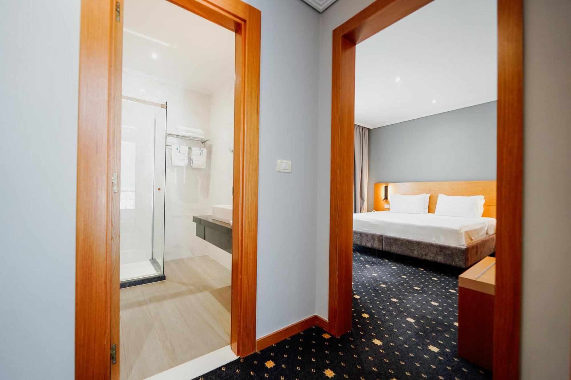 Hotel Agimi Saranda Extérieur photo