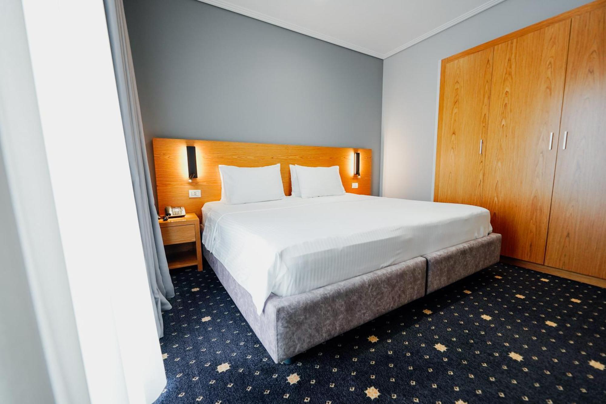 Hotel Agimi Saranda Extérieur photo