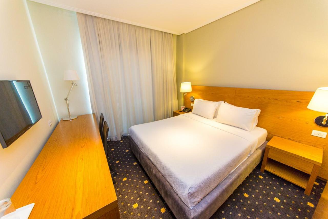 Hotel Agimi Saranda Extérieur photo
